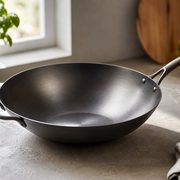 Yosukata 13.5-Inch Carbon Steel Flat-Bottom Wok
