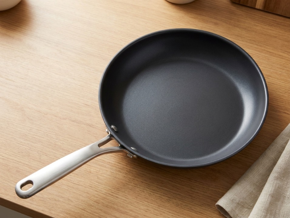 Misen Pan Review: Is It Really Nonstick?